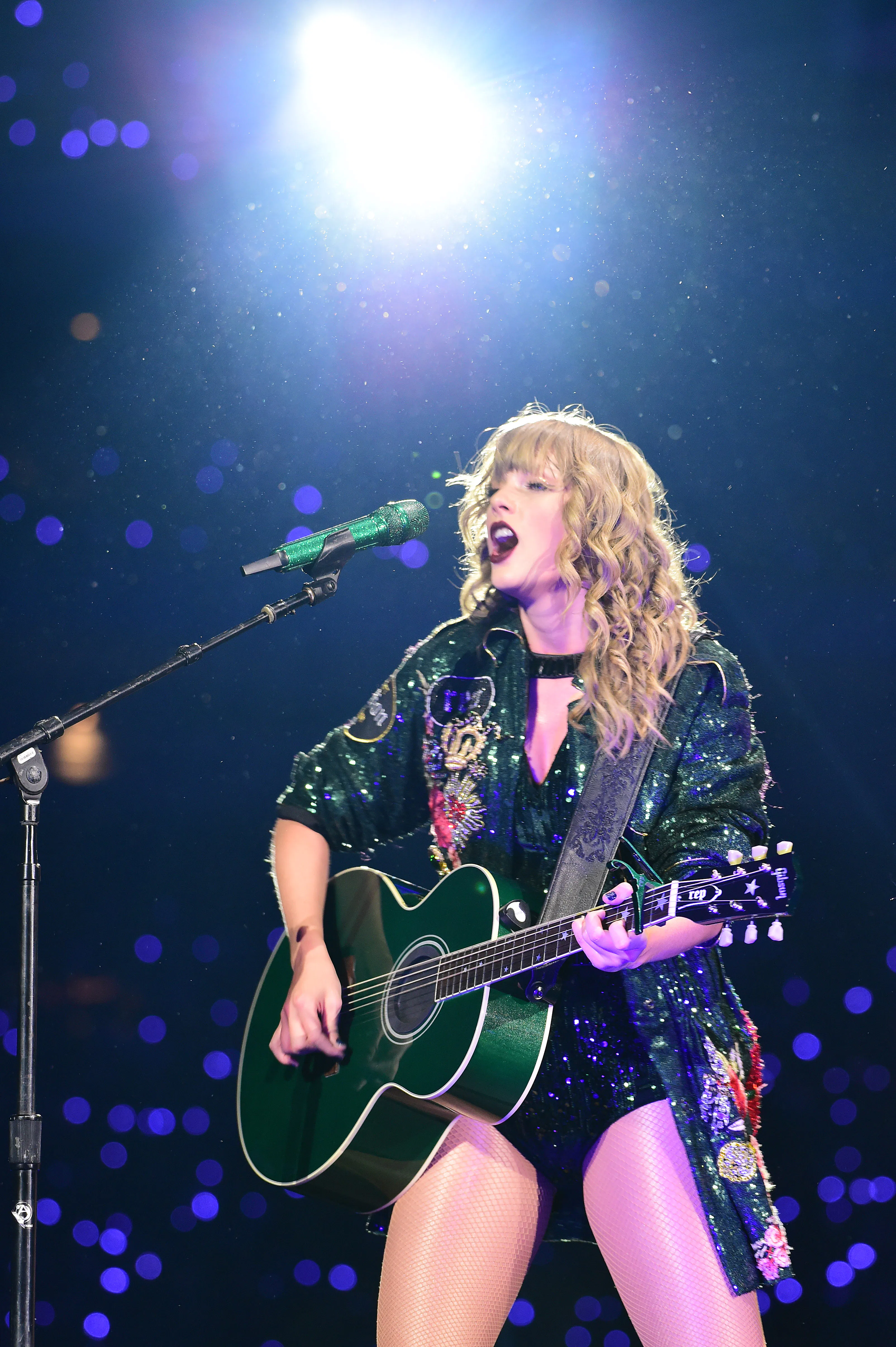 taylor swift black sequin dress Taylor Swift 2019 Golden Globes Dress