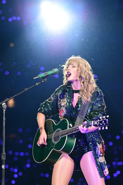 TOKYO, JAPAN - NOVEMBER 20:  Taylor Swift performs at Taylor Swift reputation Stadium Tour in Japan ...
