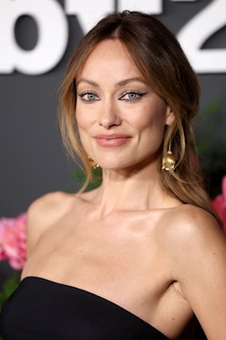 Olivia Wilde hair color at 2022 Baby2Baby Gala