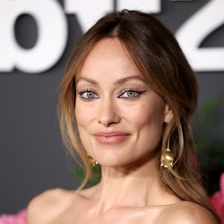 Olivia Wilde hair color at 2022 Baby2Baby Gala