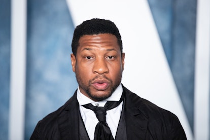 BEVERLY HILLS, CALIFORNIA - MARCH 12: Jonathan Majors attends the 2023 Vanity Fair Oscar Party hoste...