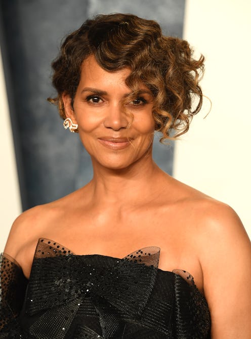 Halle Berry asymmetrical bob at Oscars 2023