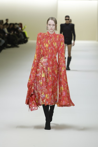Model walks on the runway at Balenciaga Fall 2023 Ready To Wear Fashion Show on March 5, 2023 in Par...