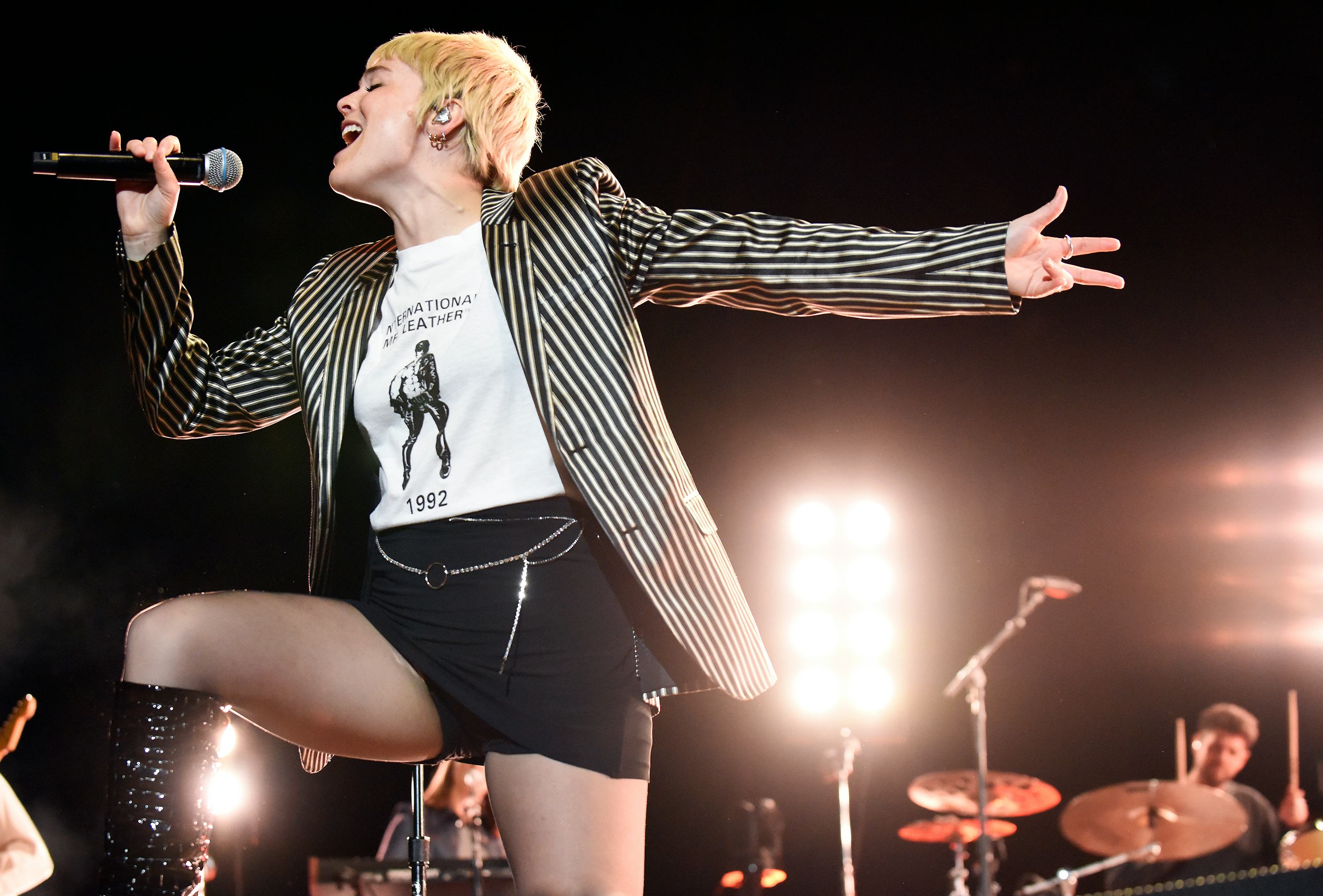 12 Photos Of Maggie Rogers' Feral Joy Tour & Setlist Highlights