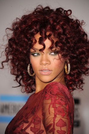 Rihanna's cherry coke hair color at the 2010 American Music Awards.