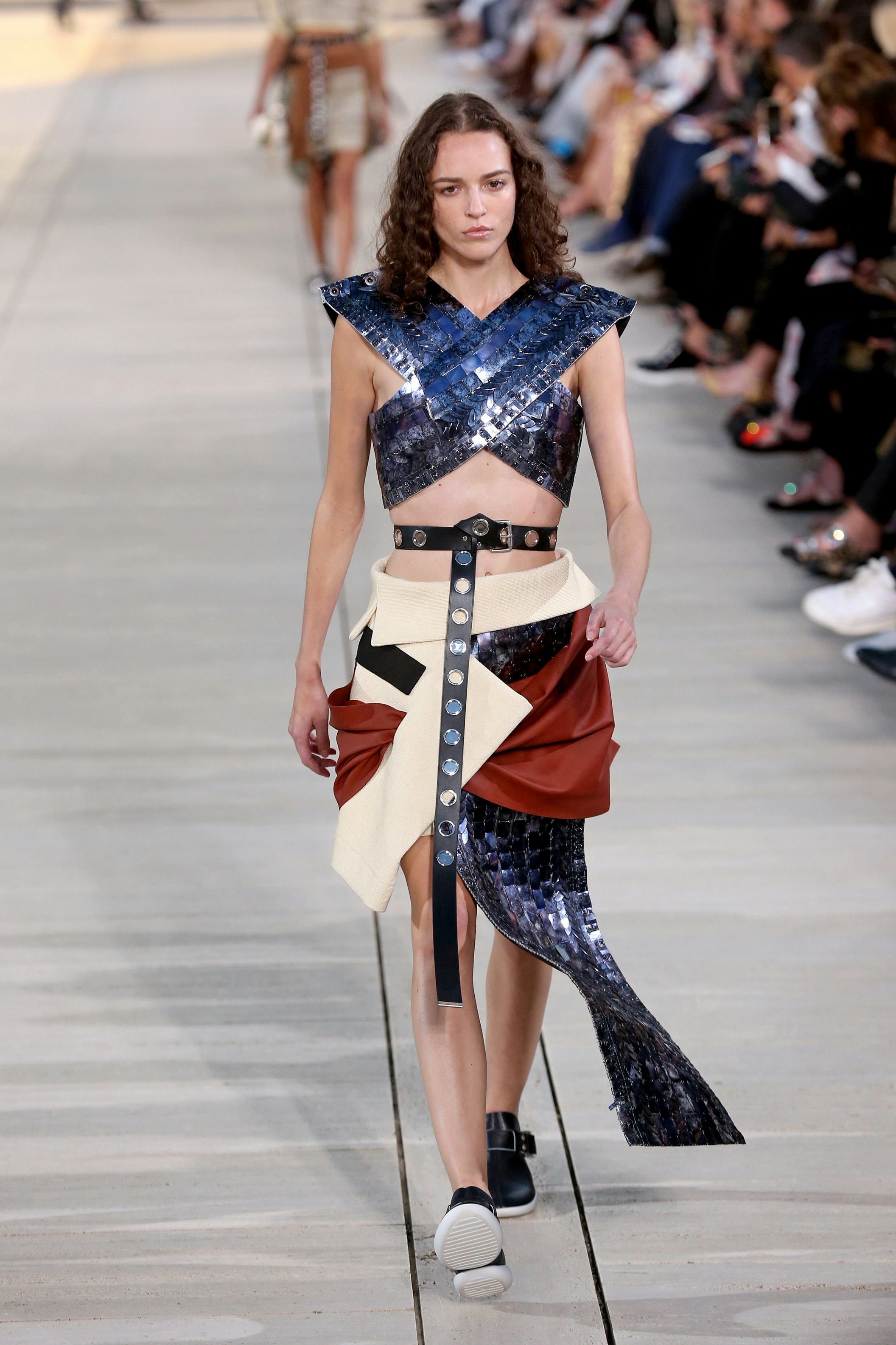 A model at the Louis Vuitton&rsquo;s 2023 Cruise Show.