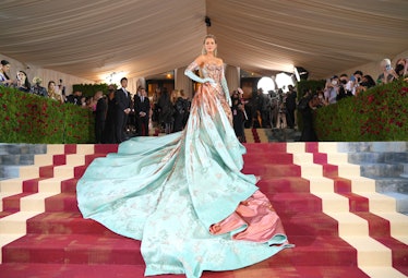 Blake Lively arrives at The 2022 Met Gala Celebrating "In America: An Anthology of Fashion" 