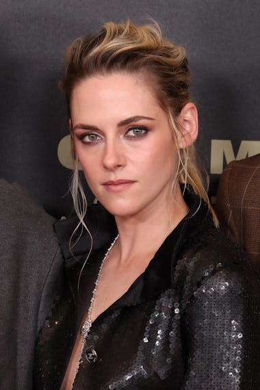 NEW YORK, NEW YORK - JUNE 02: Kristen Stewart attends the New York premiere of "Crimes of the Future...