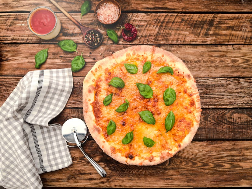 Here is each zodiac sign’s go-to pizza, according to an astrologer.