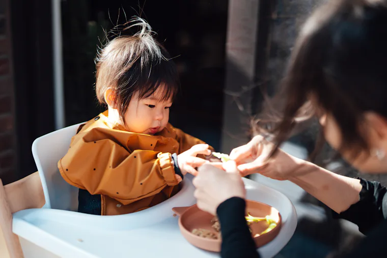 When Can Babies Eat Baby Food A Guide To Baby s First Foods When can babies eat baby food a guide to baby s first foods