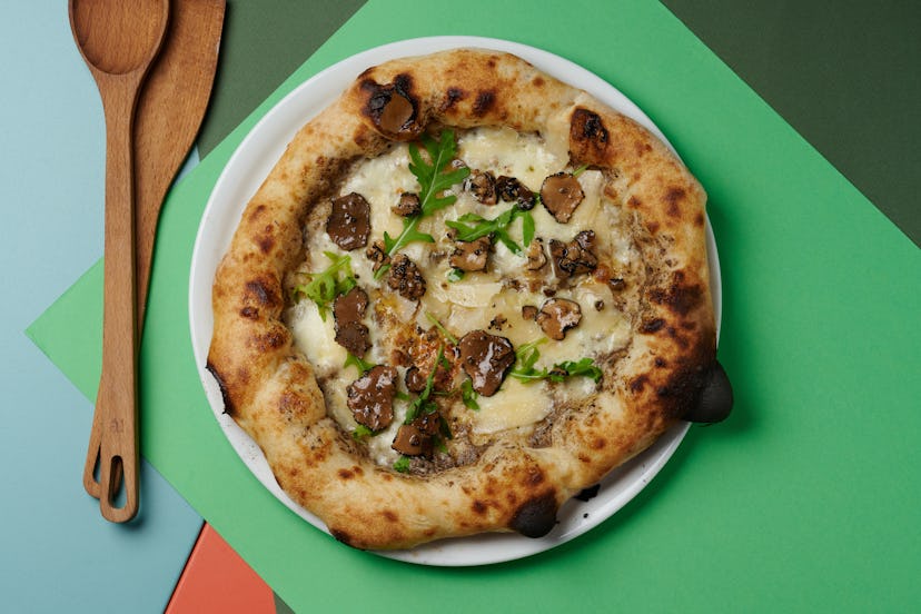 Here is each zodiac sign's go-to pizza topping, according to an astrologer.