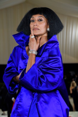 Tracee Ellis Ross' Best Hairstyles Are Equally Extreme & Elegant