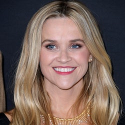 Reese Witherspoon bright pink lipstick 2022