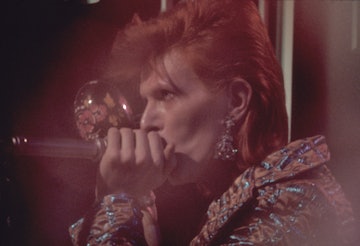 (MANDATORY CREDIT Watal Asanuma/Shinko Music/Getty Images) David Bowie (1947 - 2016) performs 'The J...