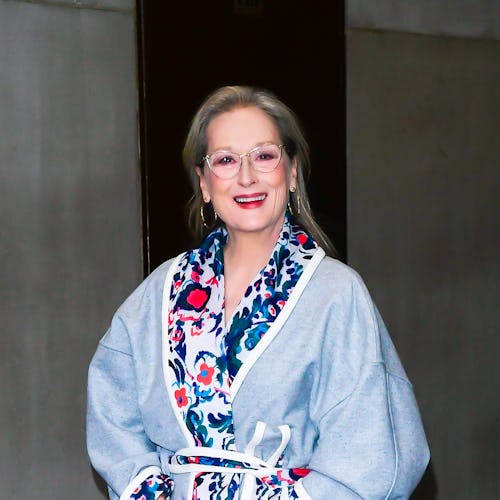 Meryl Streep bright pink lipstick 2021