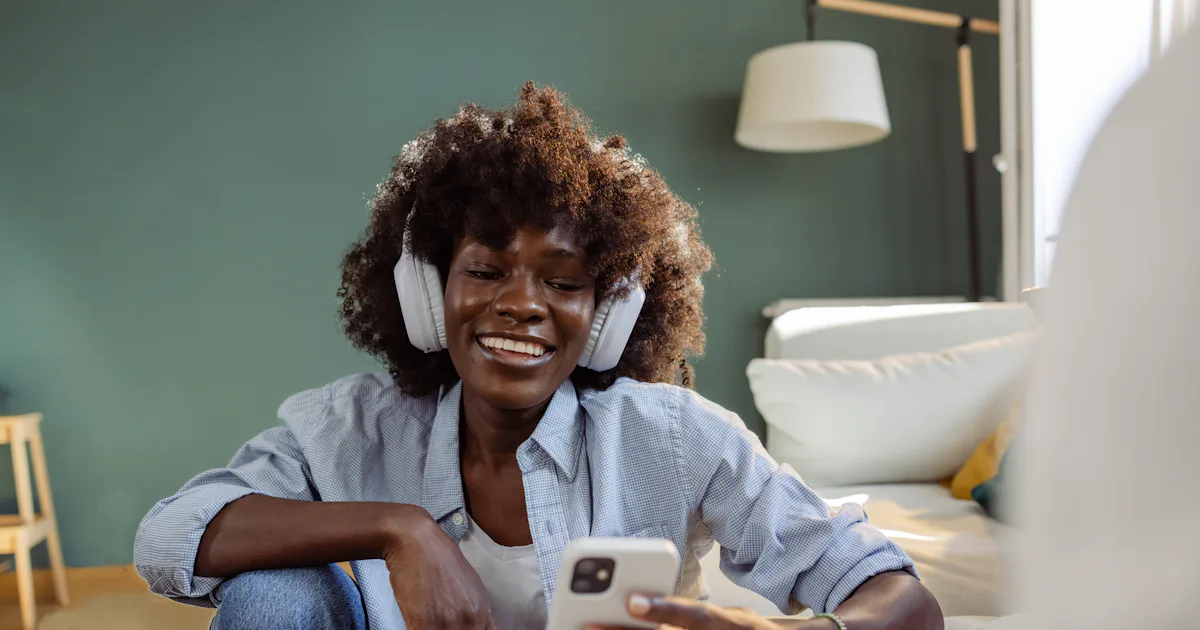 How To Choose A Podcast On Spotify & Apple Podcasts