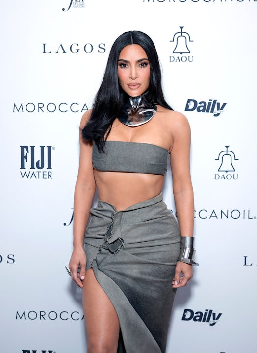 Kim Kardashian's groutfit.