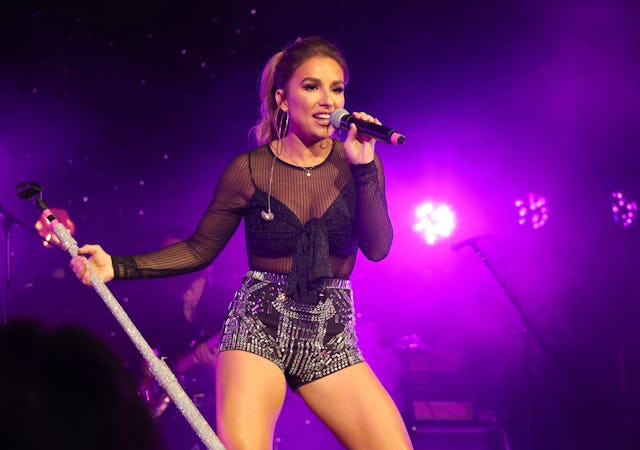 Jesse James Decker beat mom-shamers to the punch with quippy Instagram caption for her sleek black b...