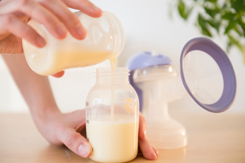 combining pumped breast milk in section about how to combine stored milk and freshly pumped milk