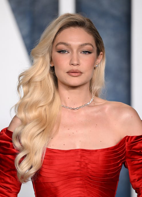 BEVERLY HILLS, CALIFORNIA - MARCH 12: Gigi Hadid attends the 2023 Vanity Fair Oscar Party hosted by ...