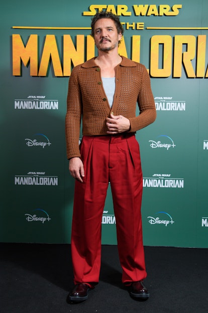 Pedro Pascal attends the photocall for Disney's 'The Mandalorian' Season 3 on February 22, 2023 in L...