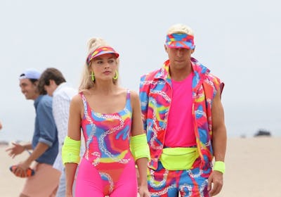 Margot Robbie and Ryan Gosling rollerskating on Barbie movie set 