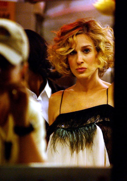 Carrie Bradshaw in Sexy and the City with short hair.