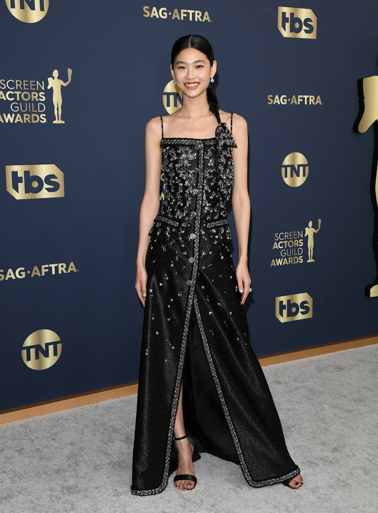 HoYeon Jung attends the 28th Annual Screen Actors Guild Awards 
