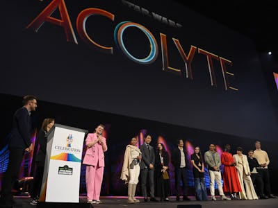 LONDON, ENGLAND - APRIL 07: (L-R) Ali Plumb, Kathleen Kennedy, Leslye Headland, Amandla Stenberg, Le...