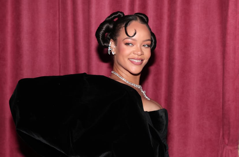 Rihanna wearing an intricate updo at the 2023 Golden Globes.