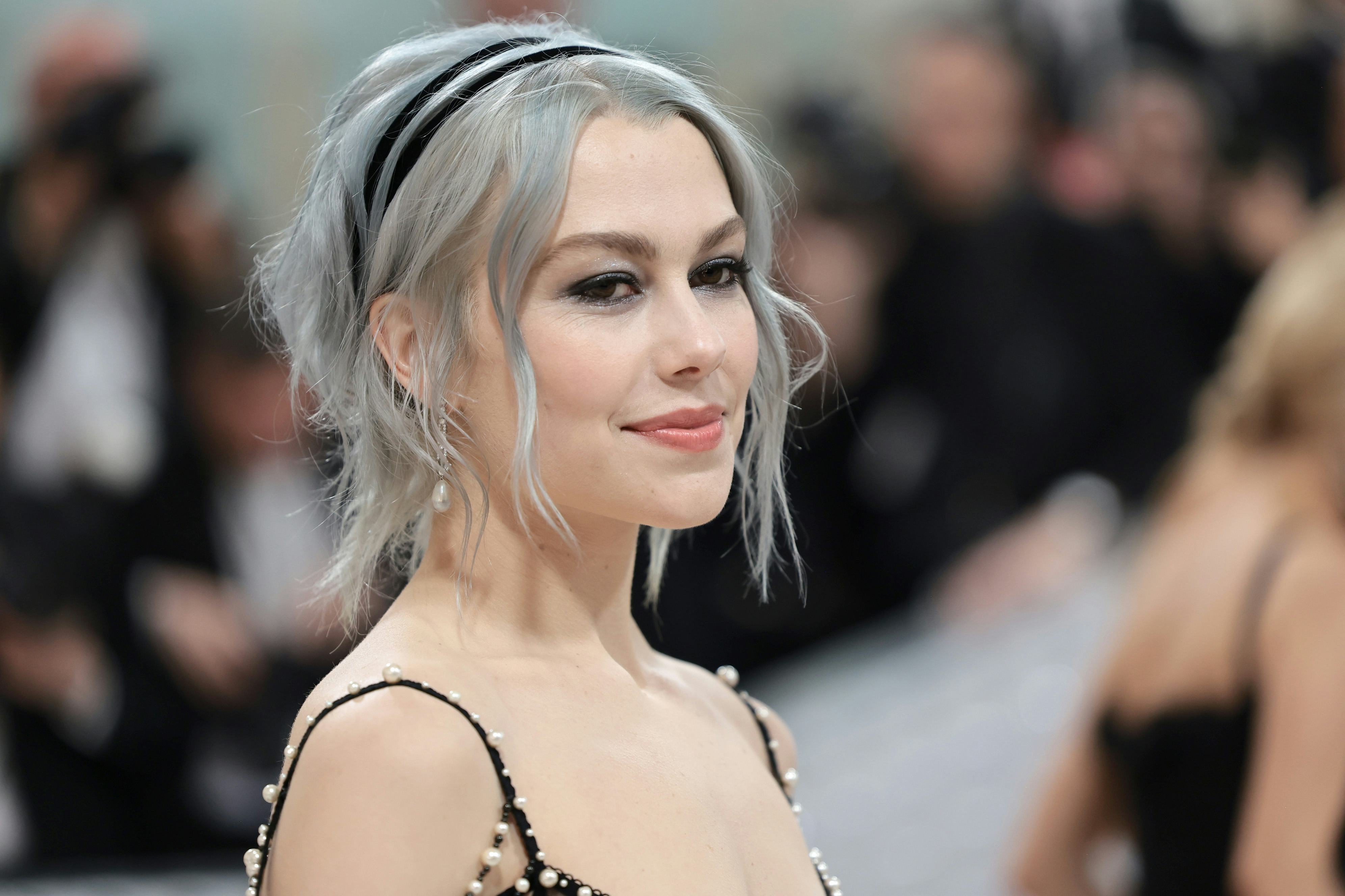 Phoebe Bridgers Wore A Pearl Bustier Gown To The Met Gala Inspired By ...