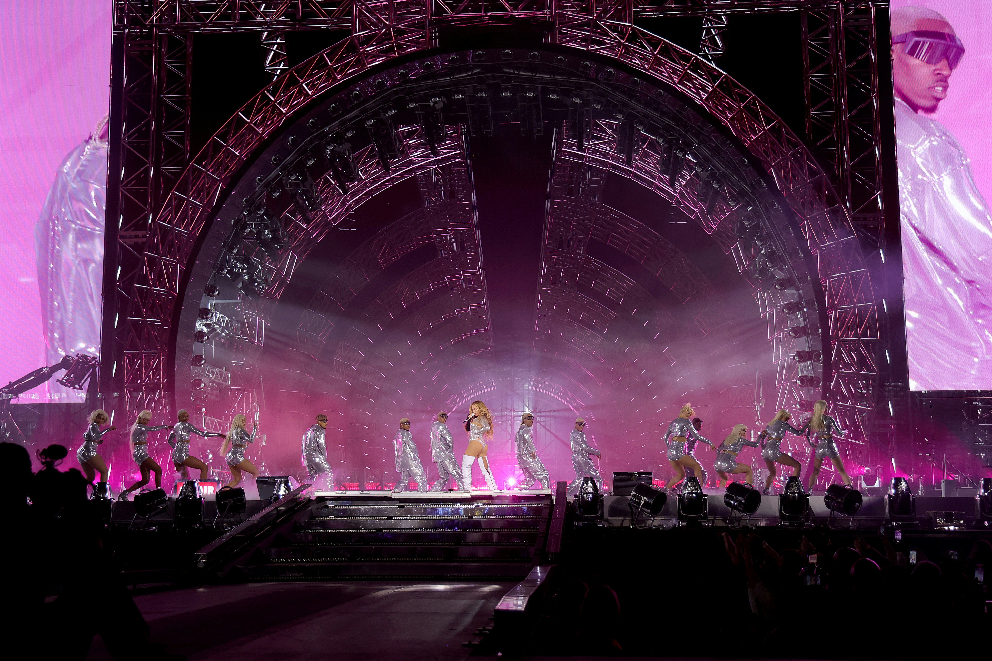 Beyoncé Rocked A Denim Cone Bra At Her Renaissance Tour – DNyuz