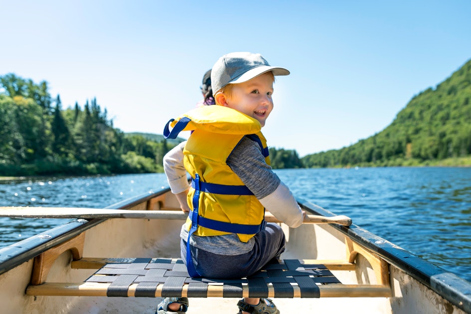 How To Choose A Life Jacket For Kids, According To Safety Experts