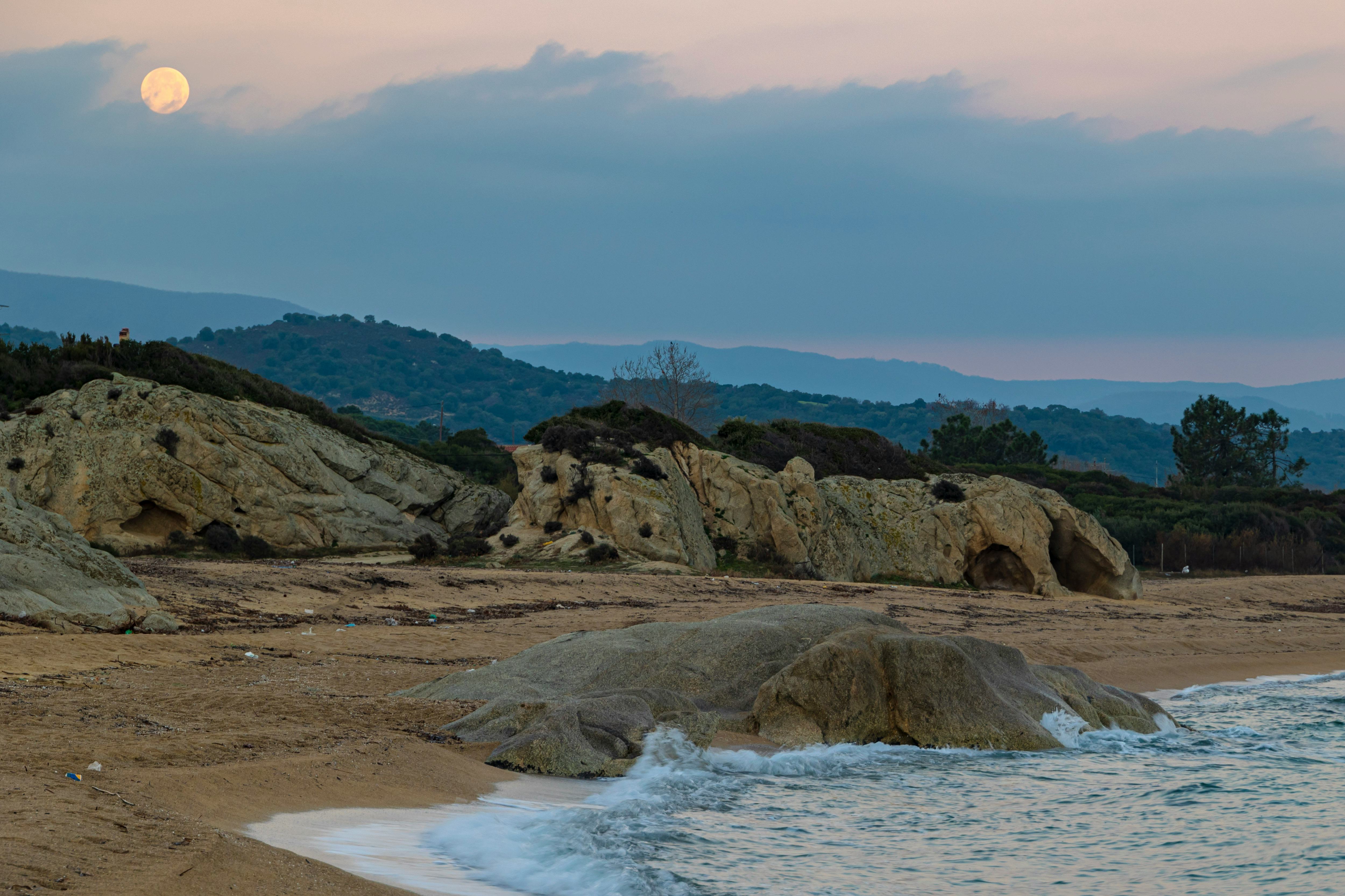 7 dos and don'ts for the May 2023 new moon