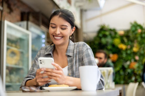 These are the signs that are the best texters, according to an astrologer.
