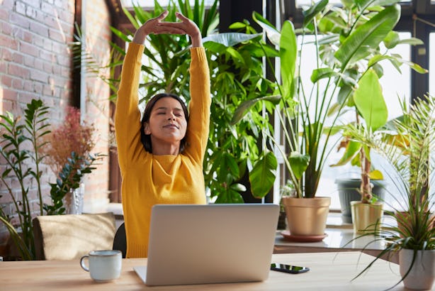 10 Exercises For Rounded Shoulders That Feel *So* Good