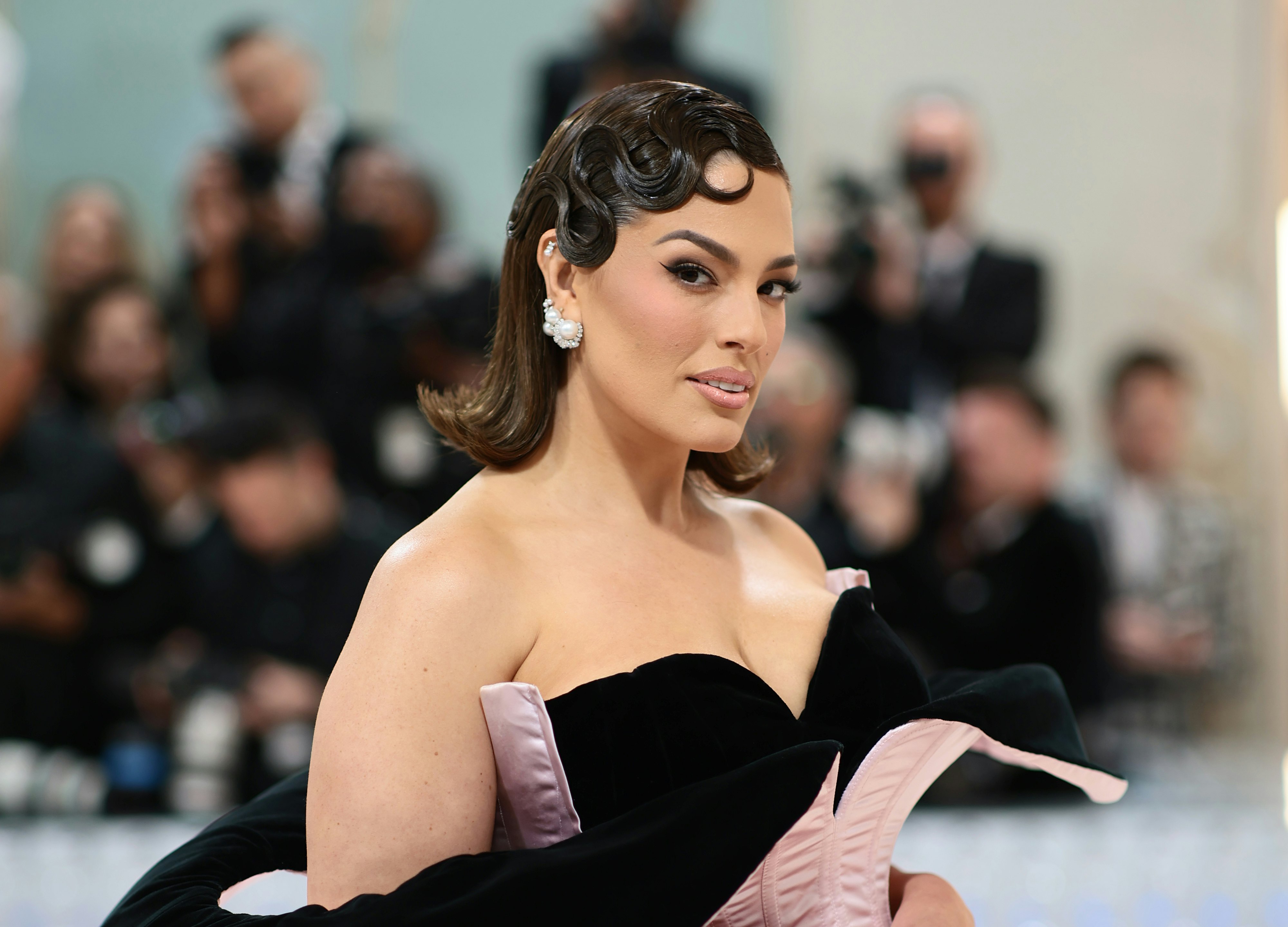 Ashley Graham's Pretty-in-Pink Met Gala Look Was Designed to Take Up Space  | Vogue