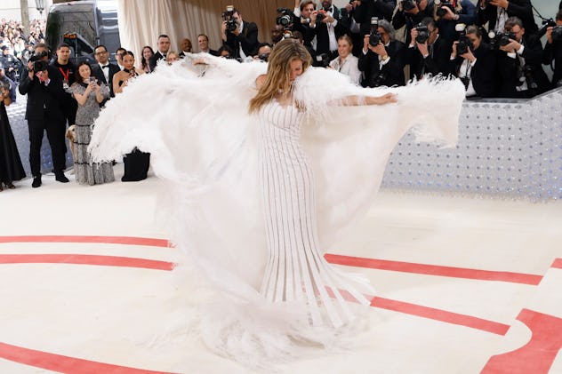  Gisele Bundchen attends the 2023 Costume Institute Benefit.