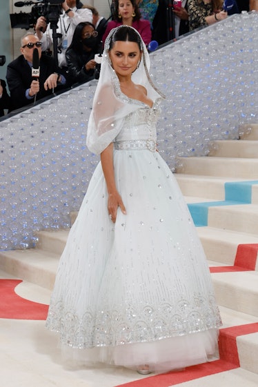 The Bride Wore a Chanel Couture Wedding Dress Inspired by Claudia