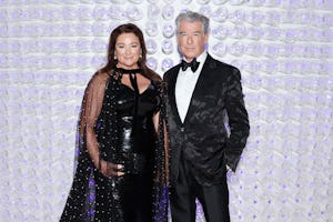NEW YORK, NEW YORK - MAY 01: (L-R) Keely Shaye Smith and Pierce Brosnan attend The 2023 Met Gala Cel...