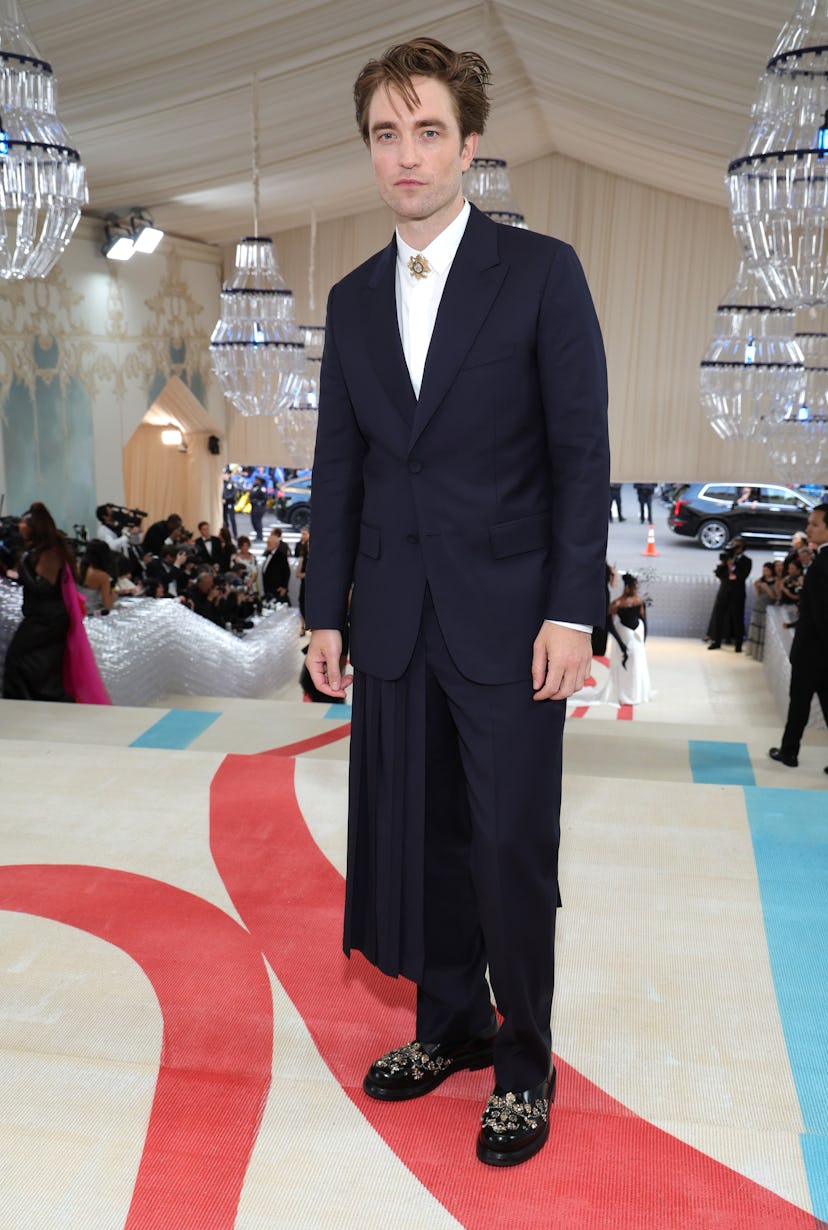 NEW YORK, NEW YORK - MAY 01: Robert Pattinson attends The 2023 Met Gala Celebrating "Karl Lagerfeld:...
