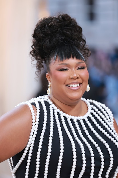 NEW YORK, NEW YORK - MAY 01: Lizzo attends The 2023 Met Gala Celebrating "Karl Lagerfeld: A Line Of ...