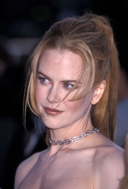 Nicole Kidman messy ponytail at The Others premiere 2001