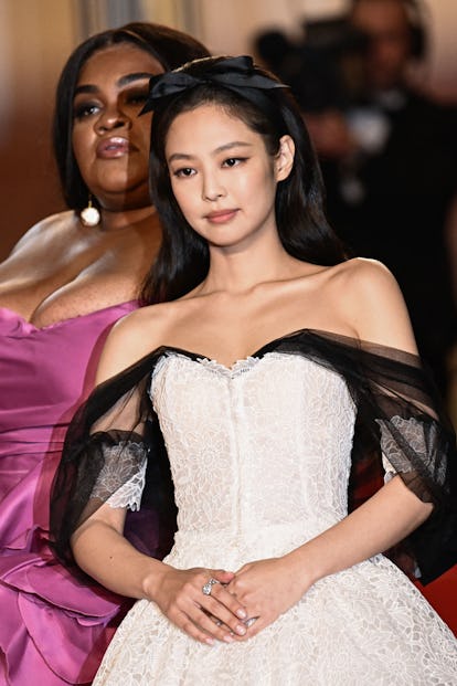 Jennie Kim (R) 