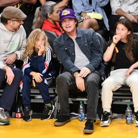 Jason Sudeikis (left) and Jason Bateman (second right) at a Lakers game with their kids with dueling...