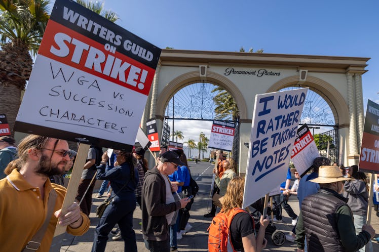 LOS ANGELES, CA - MAY 02: People picket outside of Paramount Pictures on the first day of the Hollyw...