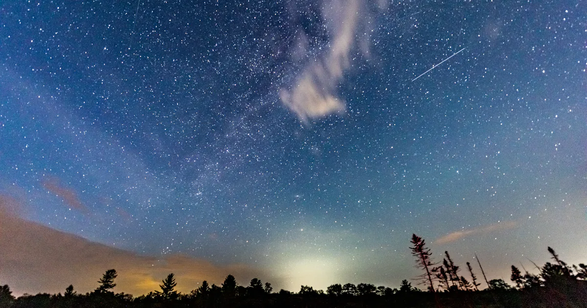 This Elusive Meteor Shower Is Grazing Our Skies Here s How To See It this-elusive-meteor-shower-is-grazing-our-skies-here-s-how-to-see-it