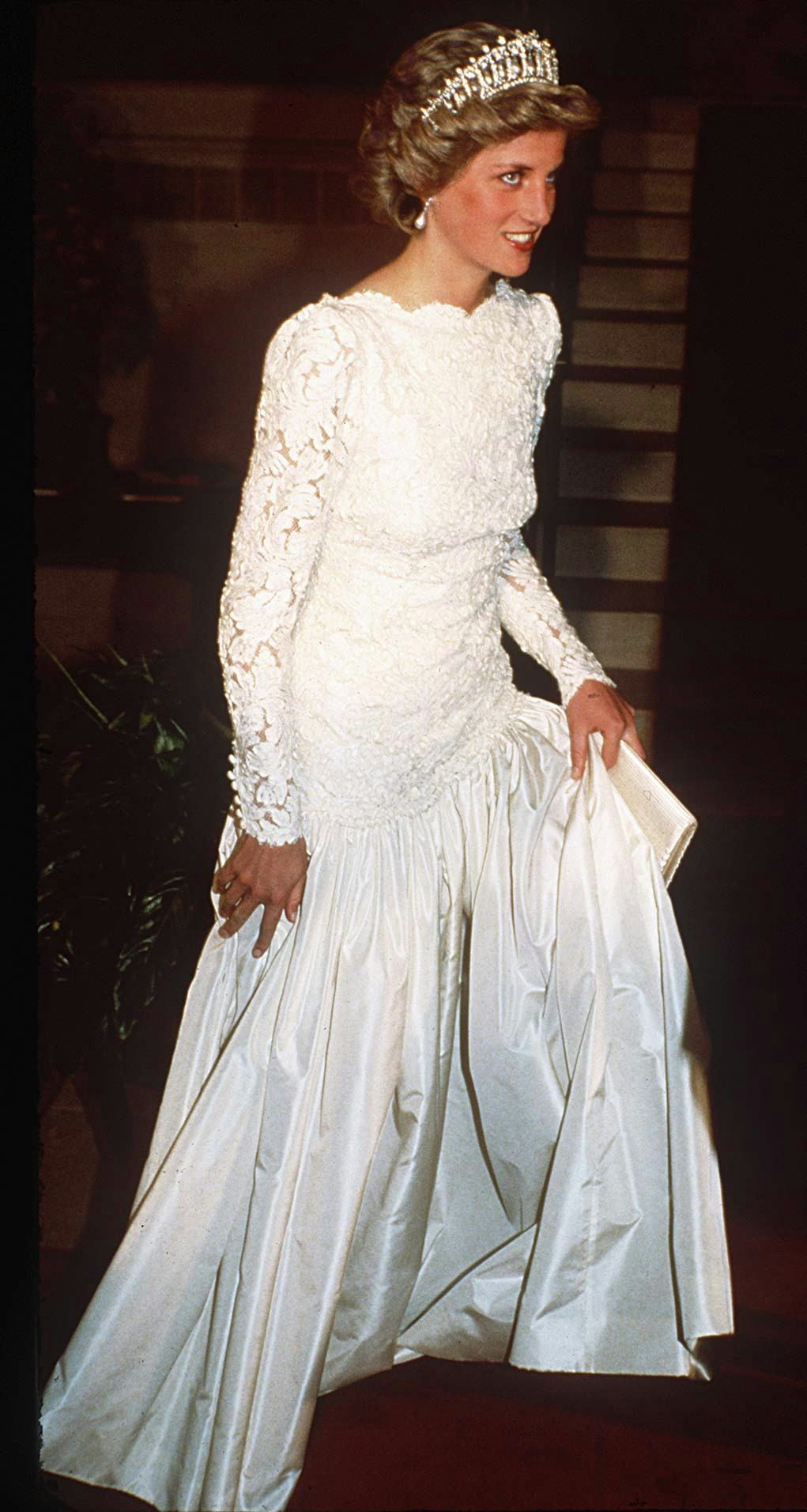 WASHINGTON, UNITED STATES - NOVEMBER 11:  Princess Diana At A  Dinner In Washington Dc Given By The &hellip;