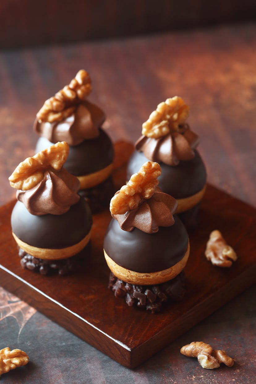 The dessert that matches Libra’s zodiac sign is Profiteroles, according to an astrologer.