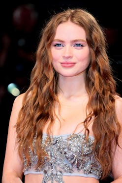 Sadie Sink long wavy hair at Venice Film Festival 2022